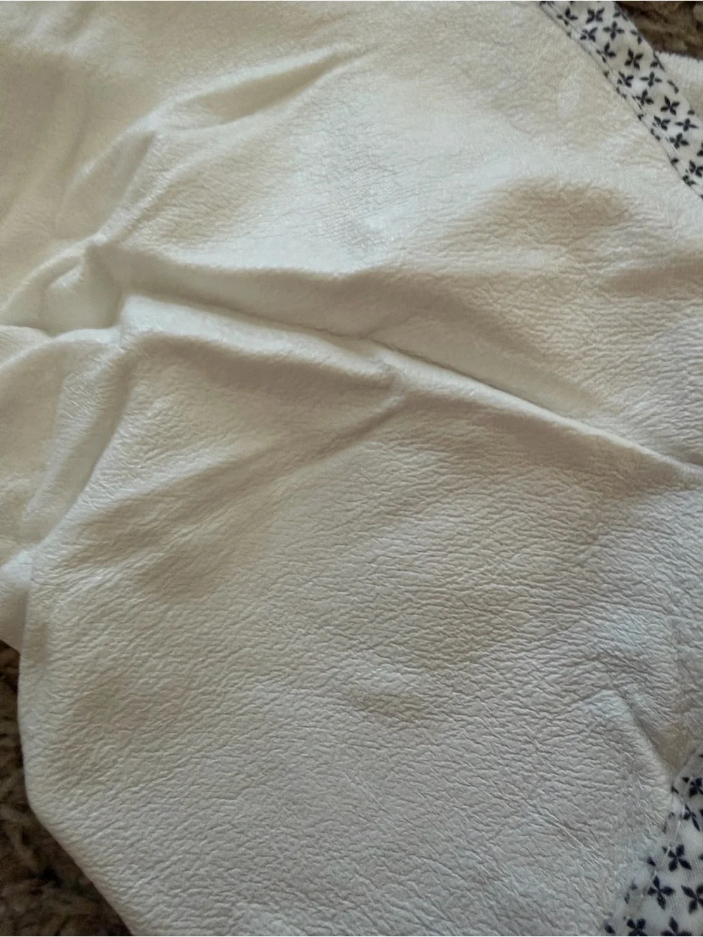 White Reusable Changing Pad Set with Contrast Trim